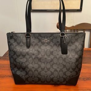 Coach shoulder bag